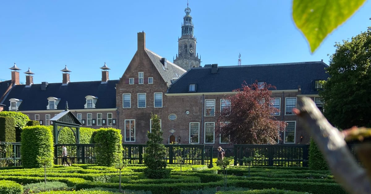 hotel-prinsenhof-groningen Prinsenhof Groningen building and garden.