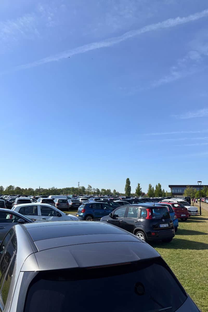 Keukenhof parking lot.