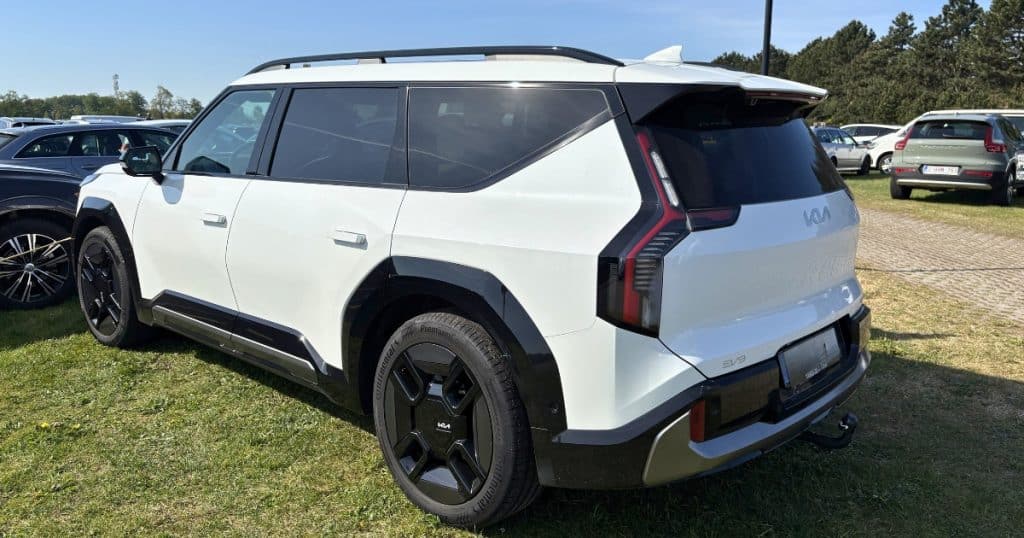 KIA EV9 Full Electric tour vehicle.