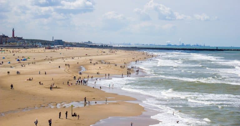 Summer in the Netherlands: Long Days, Crowds, and Energy